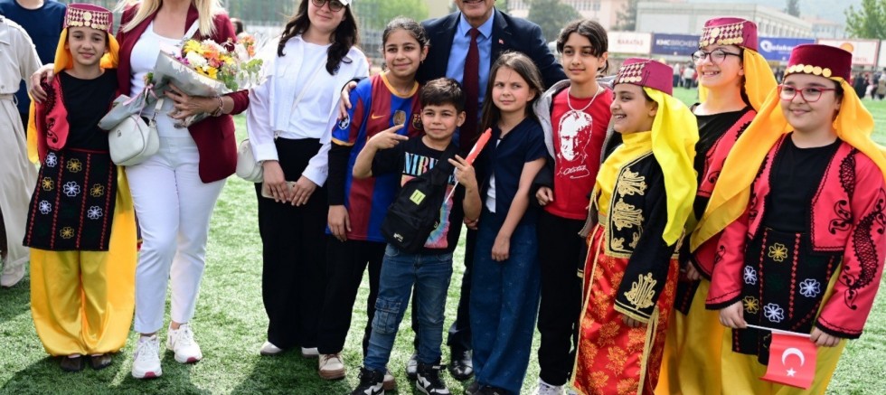 Gemlik'te Çocuklar 23 Nisan'ı Neşeyle Kutladı