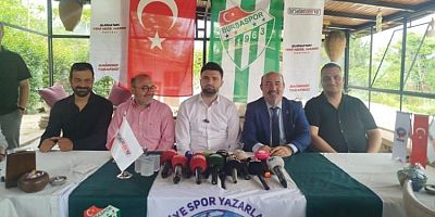 TSYD  BURSA'dan Başkan Enes  Çelike plaket